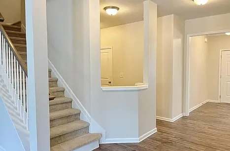 459 Greyfield Dr — Photo 9