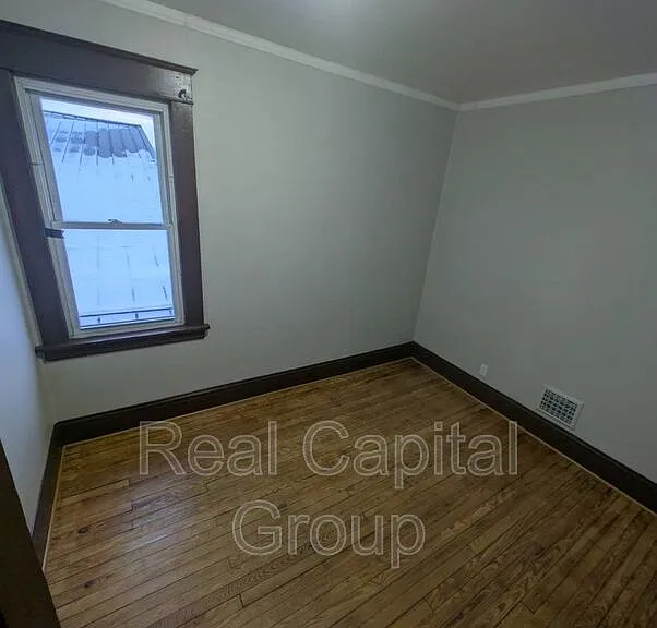 102 Macamley St #2 — Photo 11