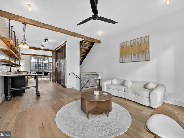 774 Girard St NW #2W, Washington, DC 20001