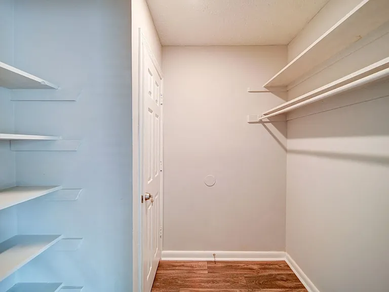 Nova Ridge Apartments — Photo 19