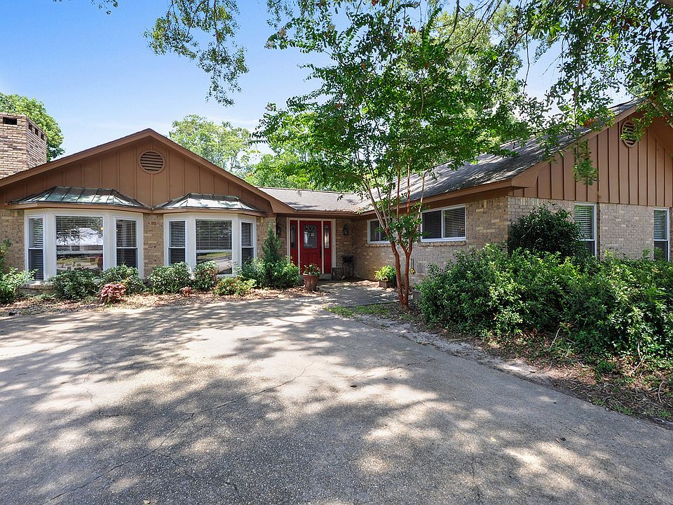 1st image of 5 Villa Cove Dr