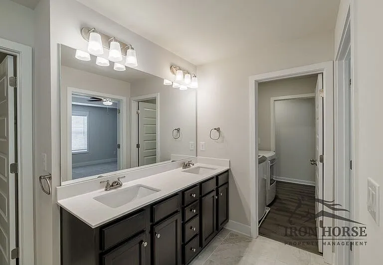 14 Depot Landing Way — Photo 21