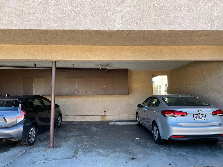 1500 N Buena Vista St #B — Photo 7