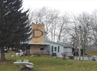 1067 Yankee Run Rd, Masury, OH 44438