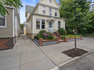 102-15 89th Ave, Richmond Hill, NY 11418