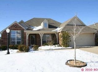 9928 E 92nd St N, Owasso, OK 74055