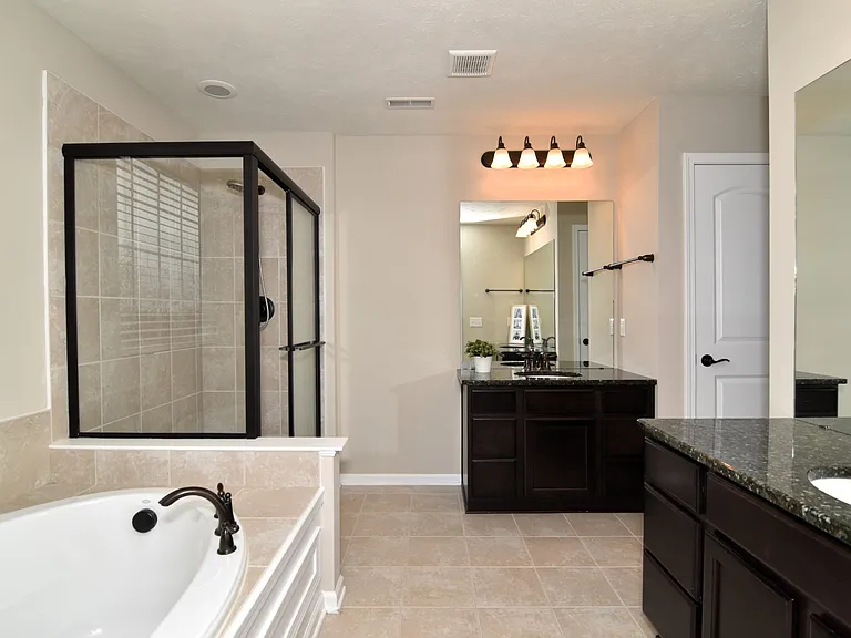 6470 Park Pointe Ct — Photo 32