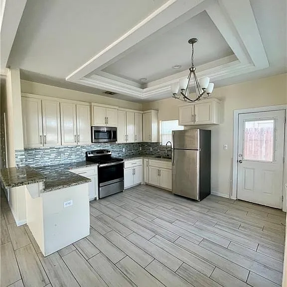 1418 S Iris St #3 — Photo 2