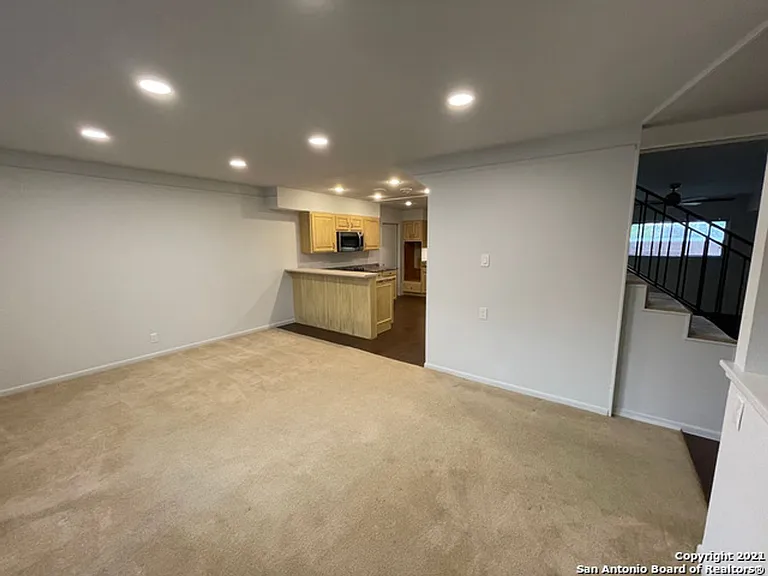 427 Indigo St — Photo 14