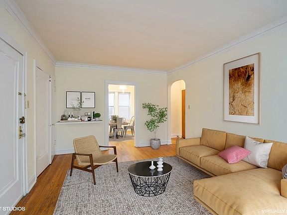 2nd image of 4437 N Wolcott Ave