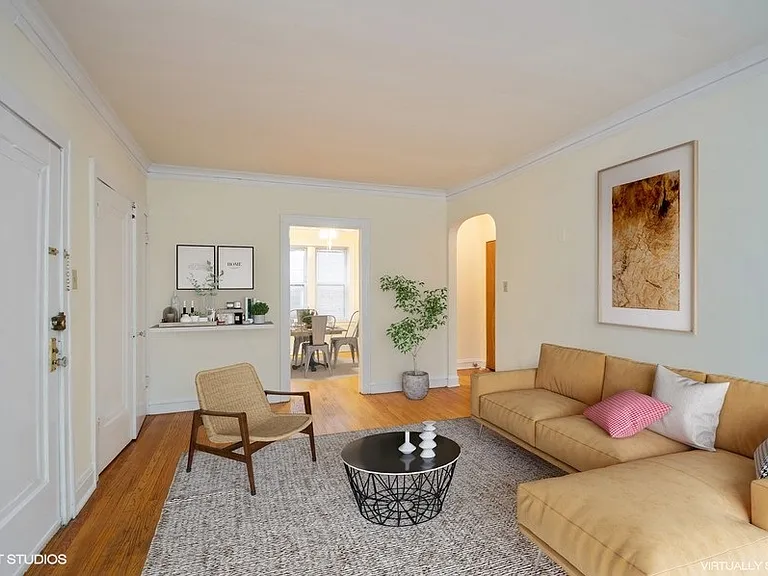 4437 N Wolcott Ave — Photo 2