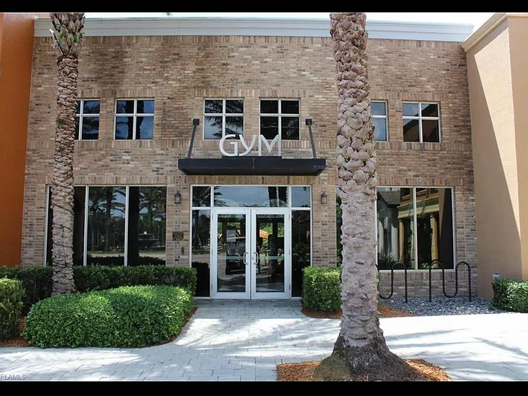 9111 Chula Vista St #11603 — Photo 17