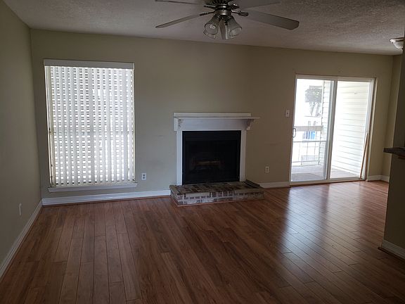 5th image of 7600 Emmett F Lowry Expy APT 904