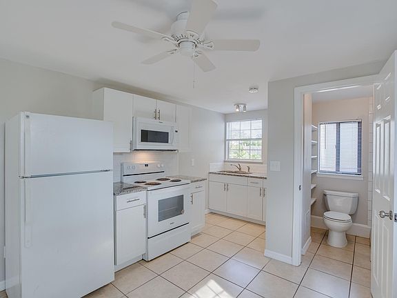 Spacious eat-in kitchen and 3/4 bath