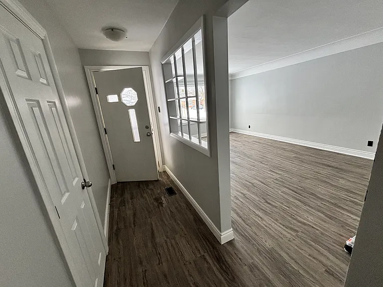140 Byron Ave #1 — Photo 6