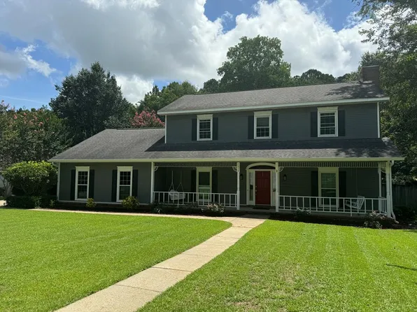 1212 Rampart Dr, Dothan, AL 36303