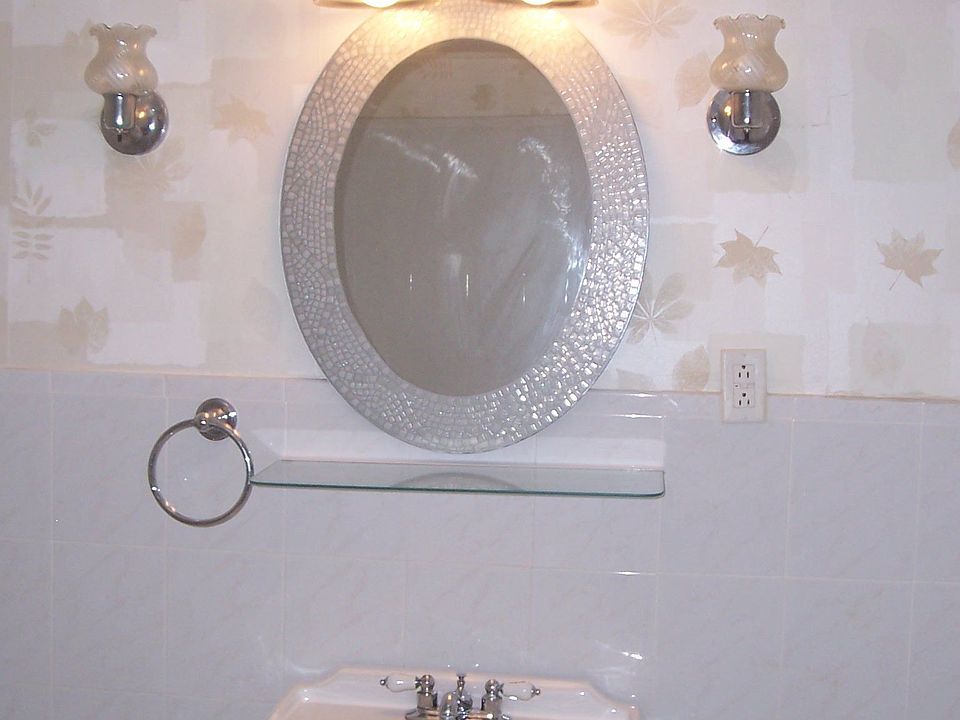 Apt3 Updated Bath