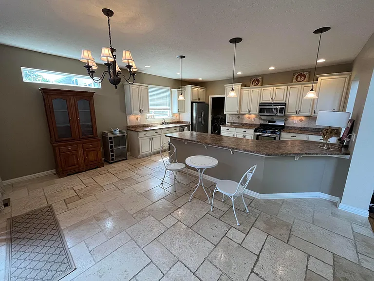 1936 Heathrow Dr — Photo 5