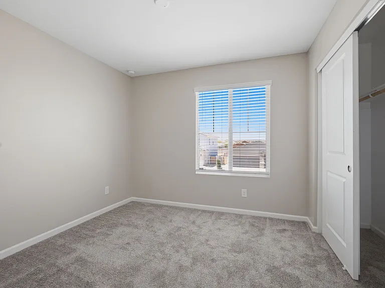 17851 W Daley Ln — Photo 16
