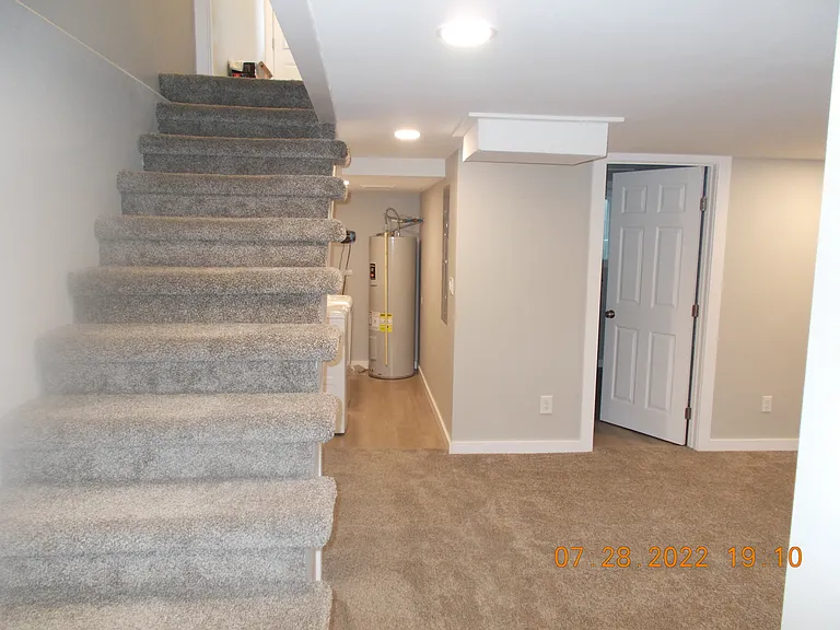 204 E 1st St #204 — Photo 5
