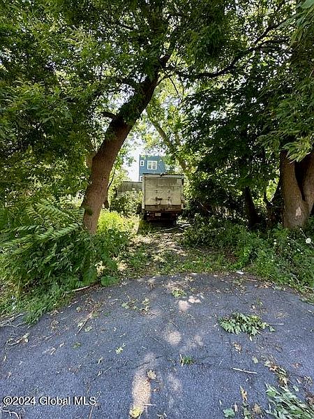 5th image of 103 Sherman Street