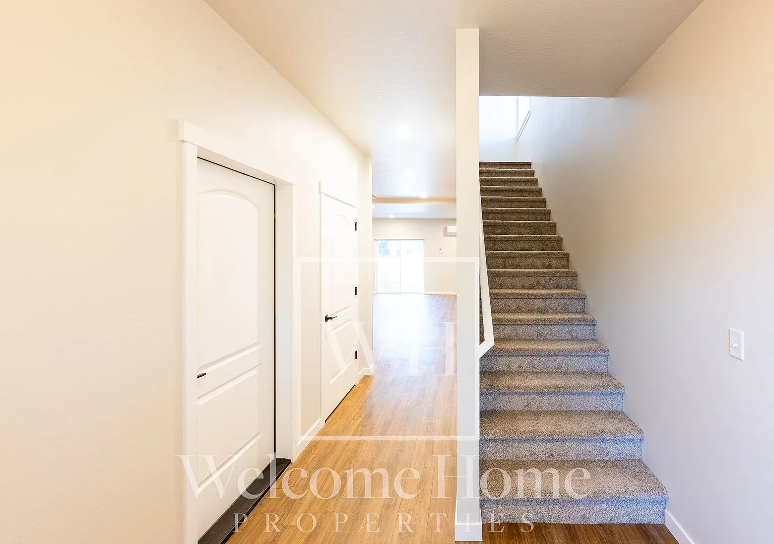 2382-2384 Herbert Place — Photo 4