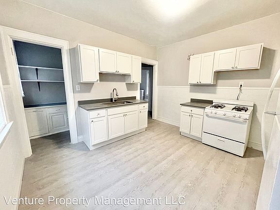 4th image of 2628 N Fratney St #2628