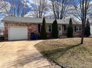 1008 Elizabeth St, Eldon, MO 65026