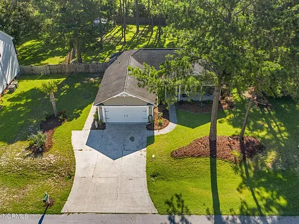 208 Egret Point Dr, Sneads Ferry, NC 28460