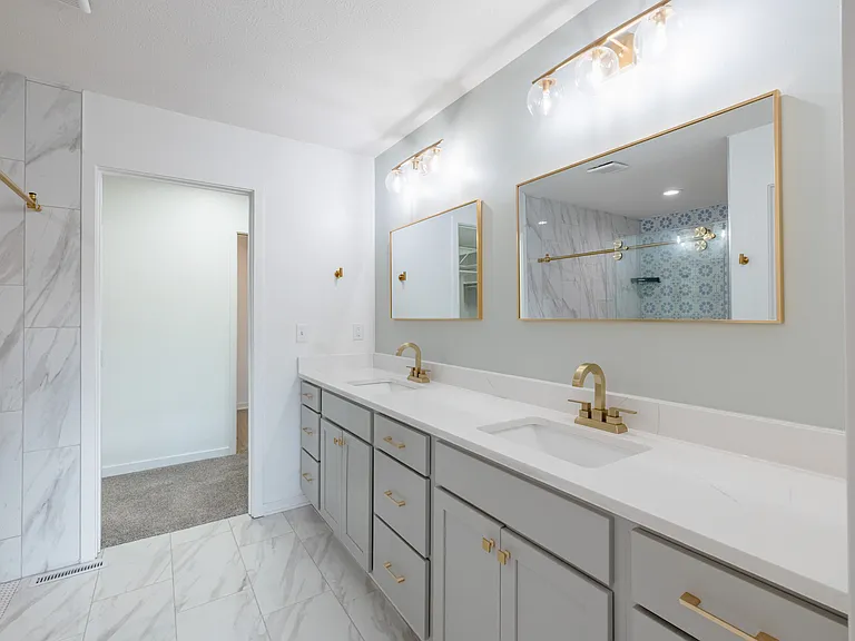 6204 Franciscan Dr — Photo 35