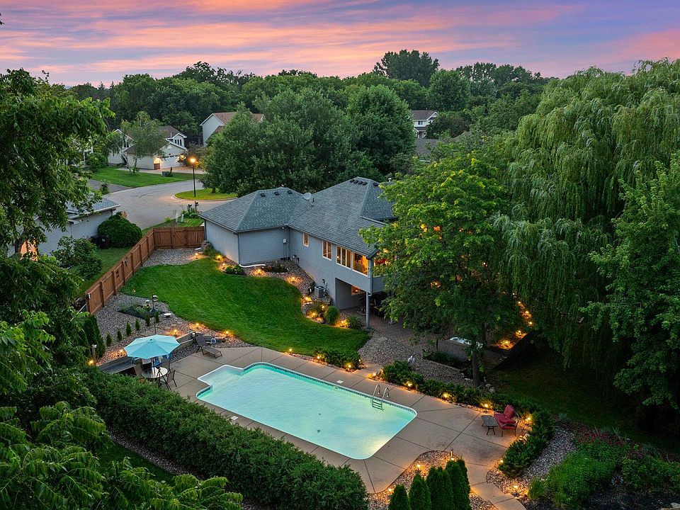 1st image of 1025 Forest Glen Ct