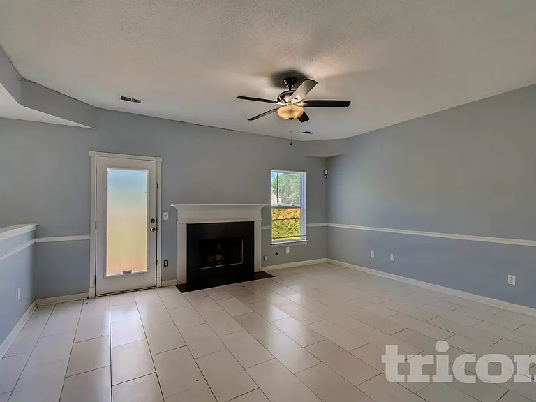 904 Ambeau Cir — Photo 14