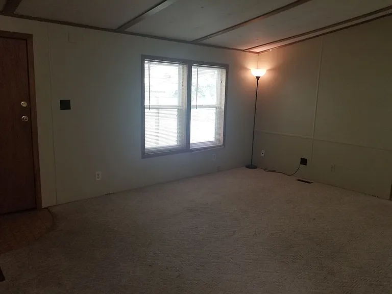 823 Doberman Ct SE — Photo 5