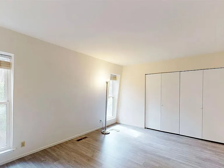 917 Hough Ave #5 — Photo 11