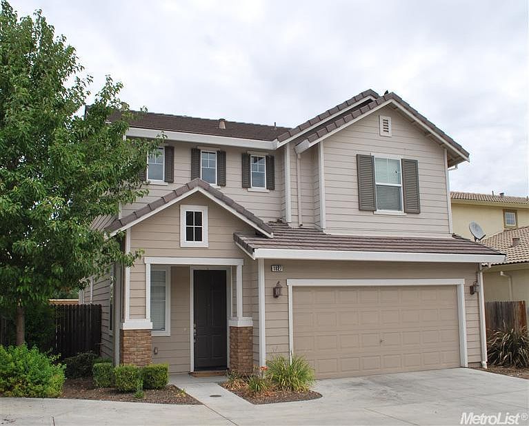 1st image of 1827 Bella Lago Dr