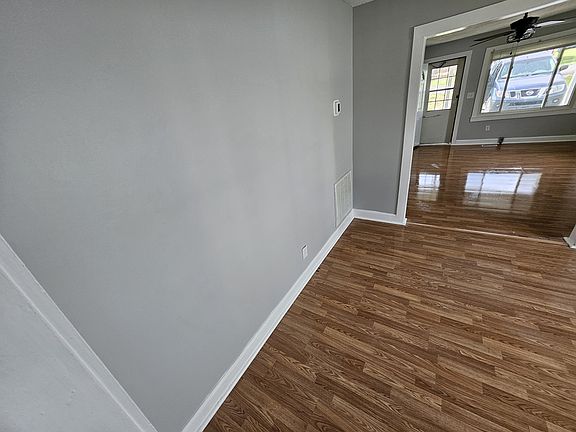 3rd image of 3361 Adaline St