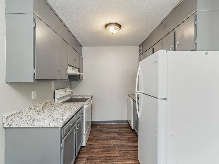 2716 Holbrook Dr #5 — Photo 9