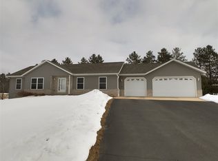 2250 Sisken Ln, Kronenwetter, WI 54455