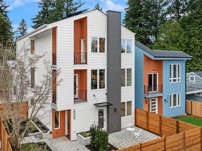 2004 NE 120th Street #1, Seattle, WA, 98125