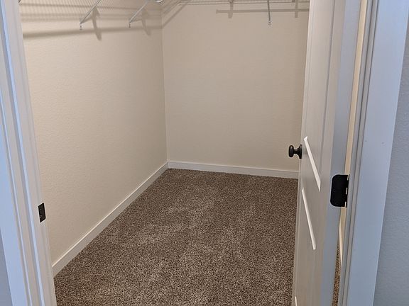 2nd image of 5032 E Hamilton Ave #18160357