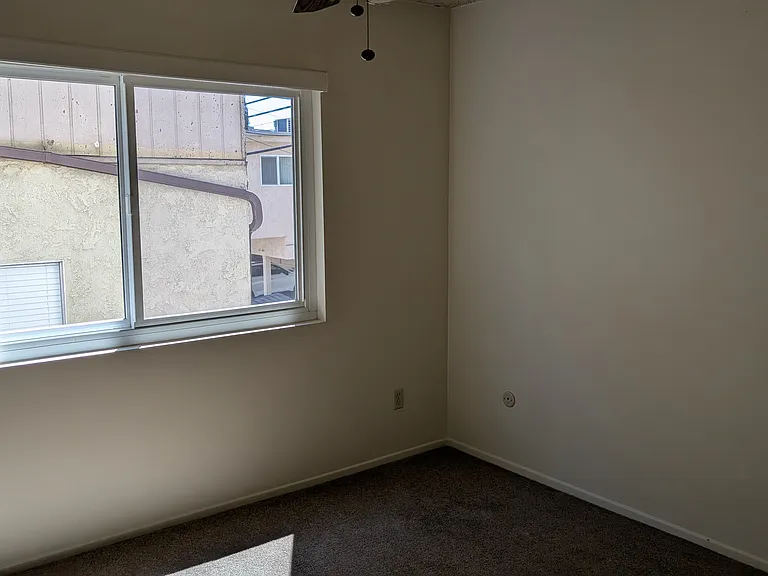 Providencia Apts — Photo 17