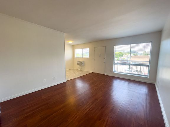 4th image of 3272 Atwater Ave #7