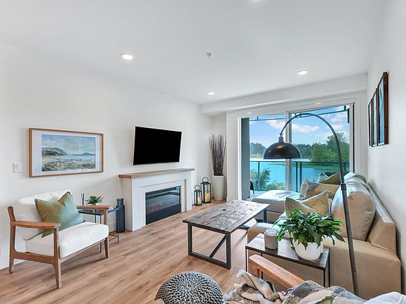 5th image of 33160 Plaxton Cres #404
