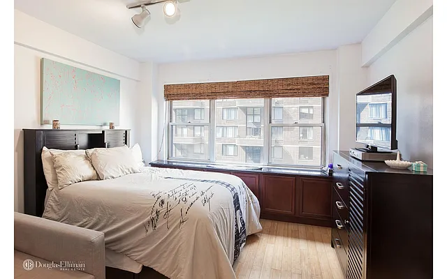 Sold by Douglas Elliman | media 6