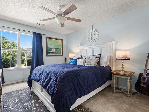 5th image of 523 Montego Court