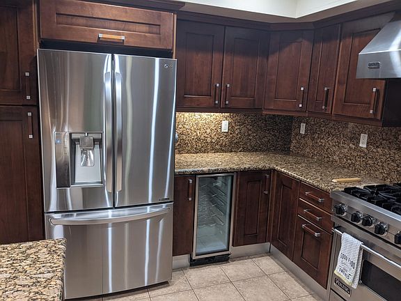 5th image of 1246 Armacost Ave APT 102