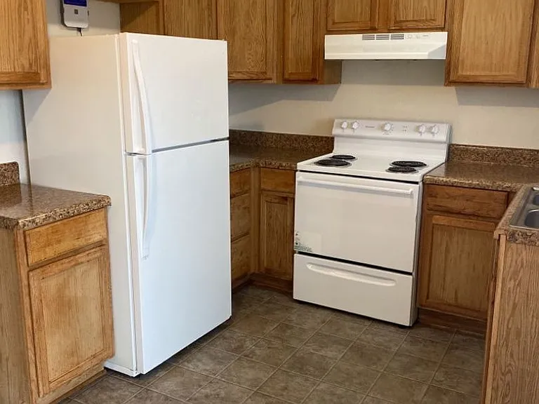 Skyline Apartments — Photo 37