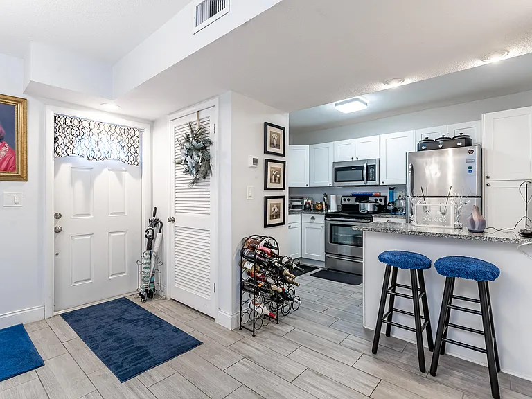 8911 S Hollybrook Blvd #306 — Photo 7