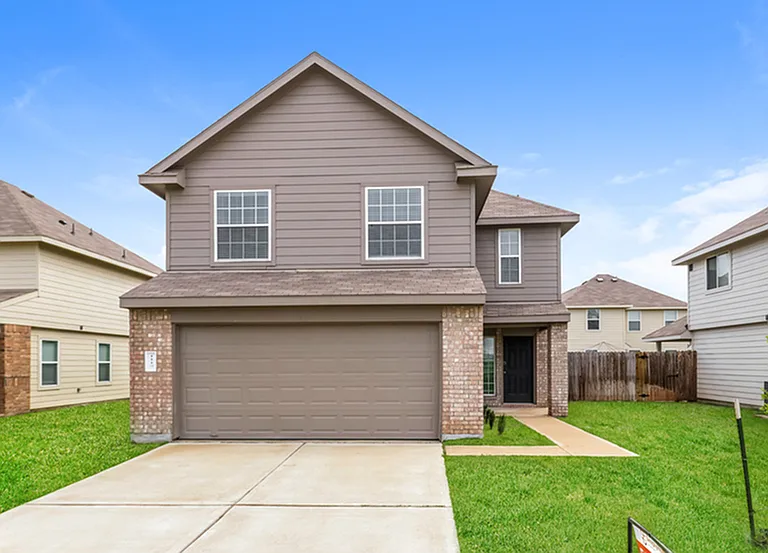 1117 Crossing Dr — Photo 1
