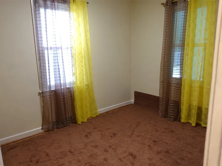 57 Fowler Ave — Photo 8